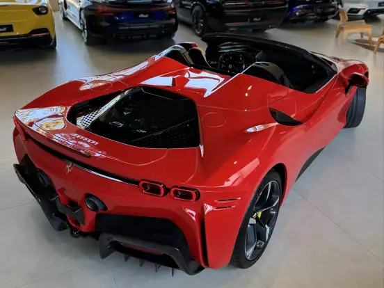 FERRARI SF90